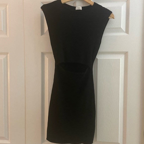 Wilfred Cutout knit minidress from Aritzia. Size M - Picture 3 of 5